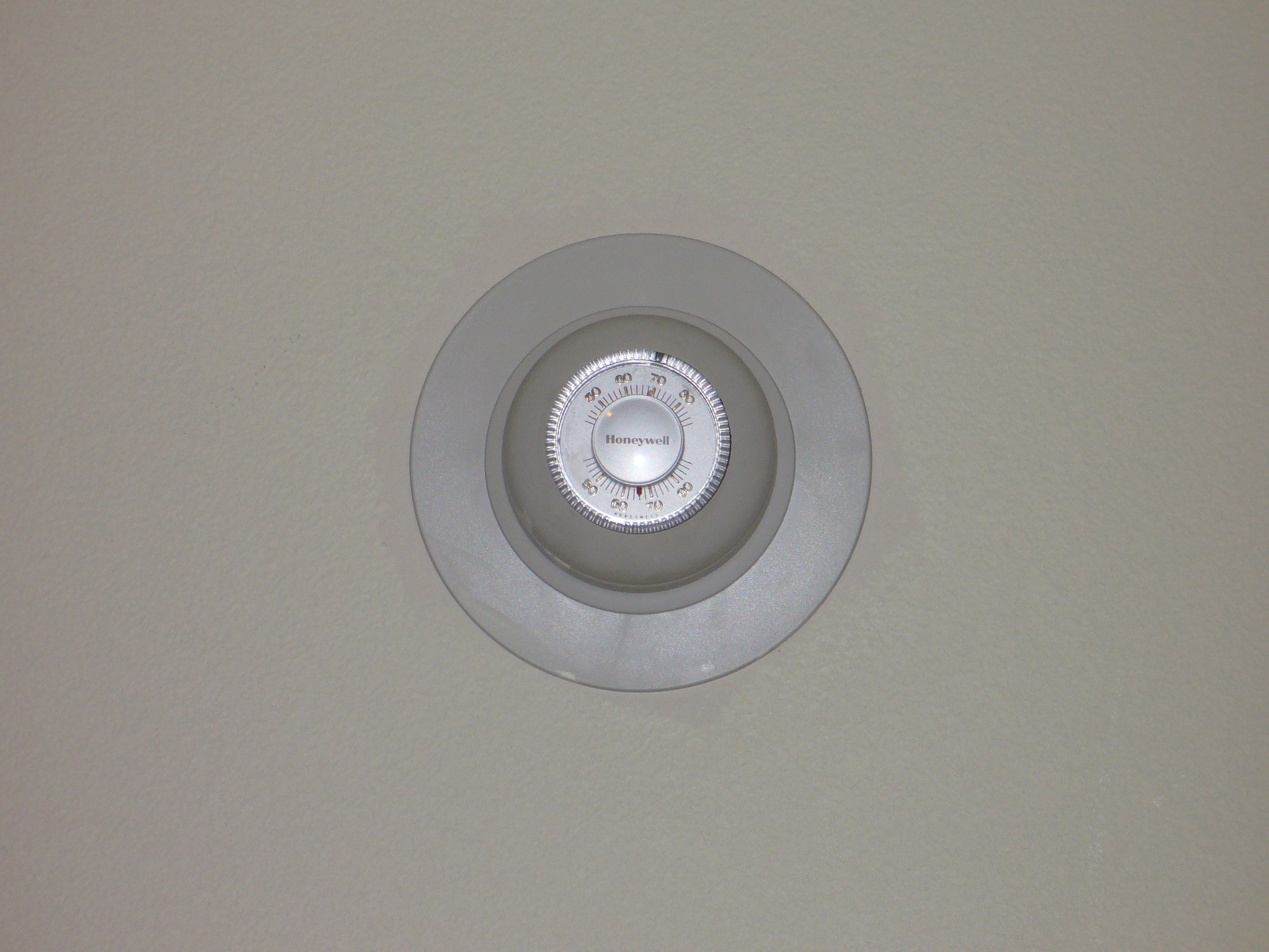 light-white-ceiling-lamp-lighting-heat-921402-pxhere.com.jpg