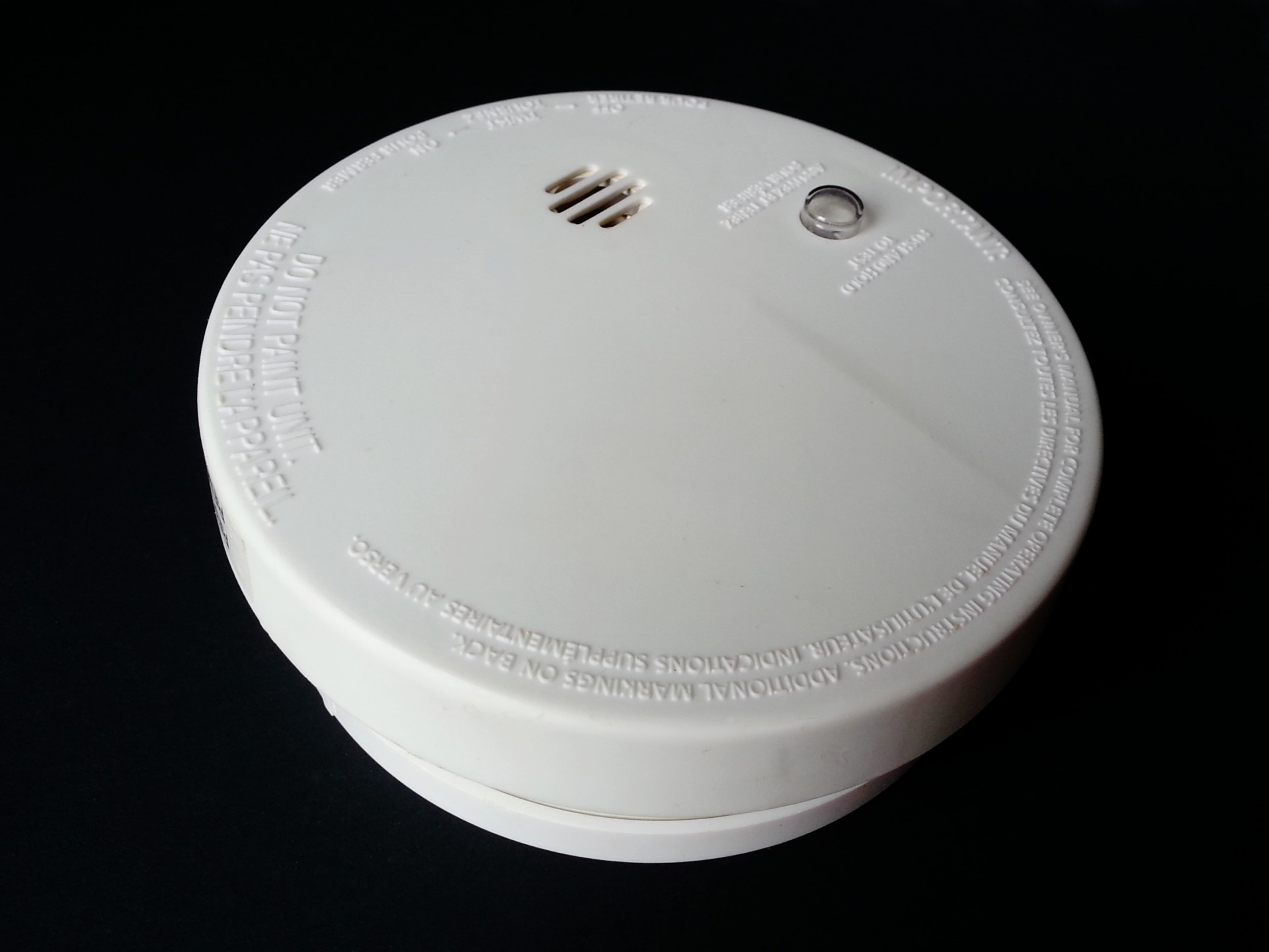 white-interior-smoke-alarm-ceiling-equipment-1341361-pxhere.com.jpg