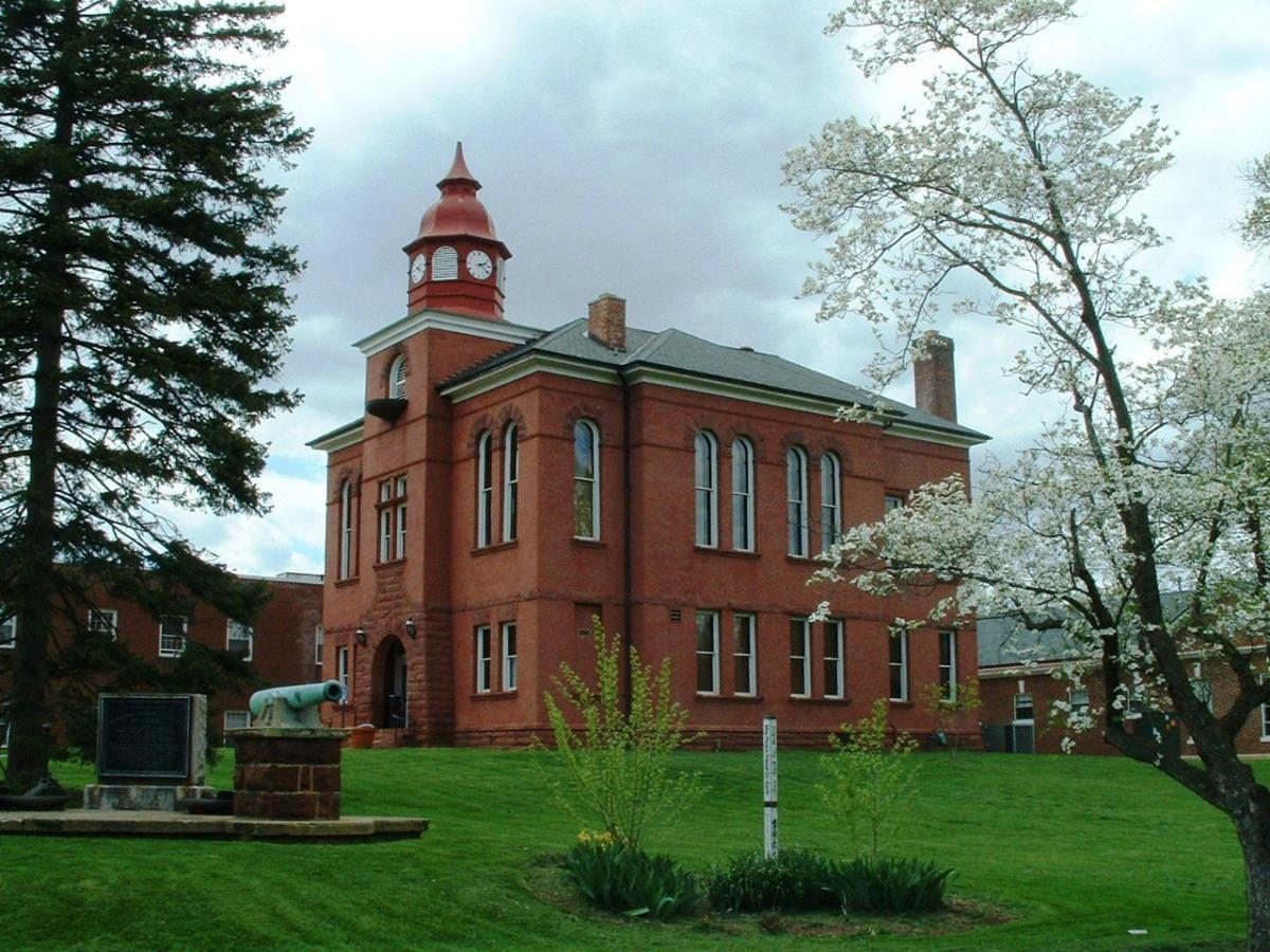 Old Manassas Courthouse 